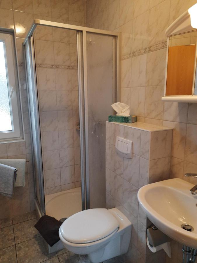 شقة Haus Panoramablick Familie Loos Wasungen المظهر الخارجي الصورة
